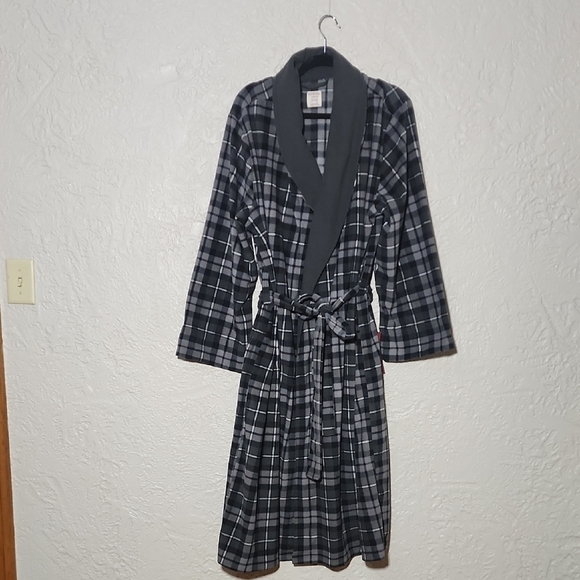 Merona | Other | Plaid Merona Mens Robe | Poshmark